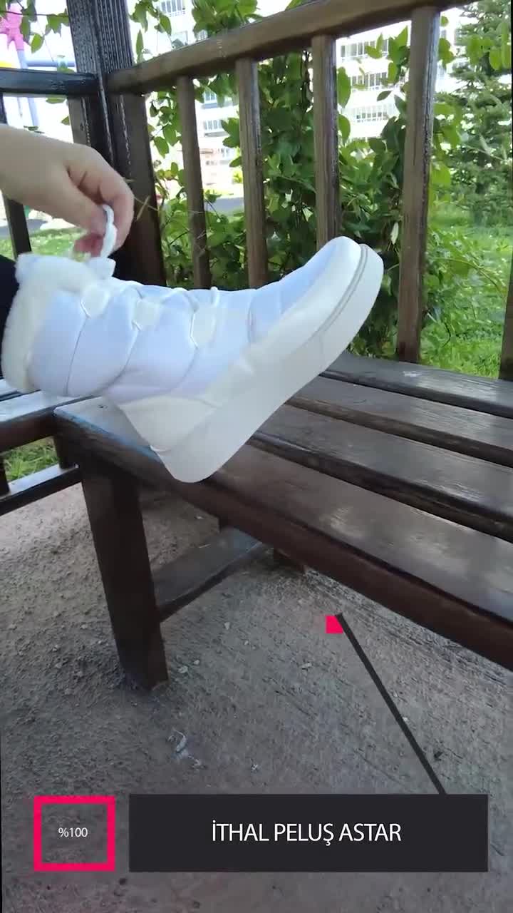 Winter Boots, Snow boots, Waterproof, Insulated, Durable, Comfortable, Breathable, Winter footwear, Fashionable, Thermal, Moon Boot video poster