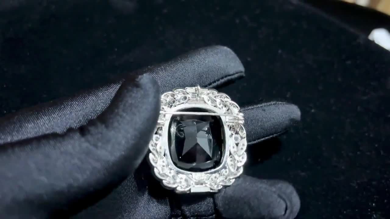 Avalaya Spilla Corsage Con Diamanti E Cristalli - Fiocco Con Pietre Nere E Trasparenti, Rodiata, 50mm - Eleganza Donna