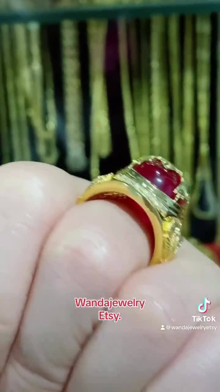 Vintage 15K 610 Yellow Gold Ruby Cabochon & White Topaz
