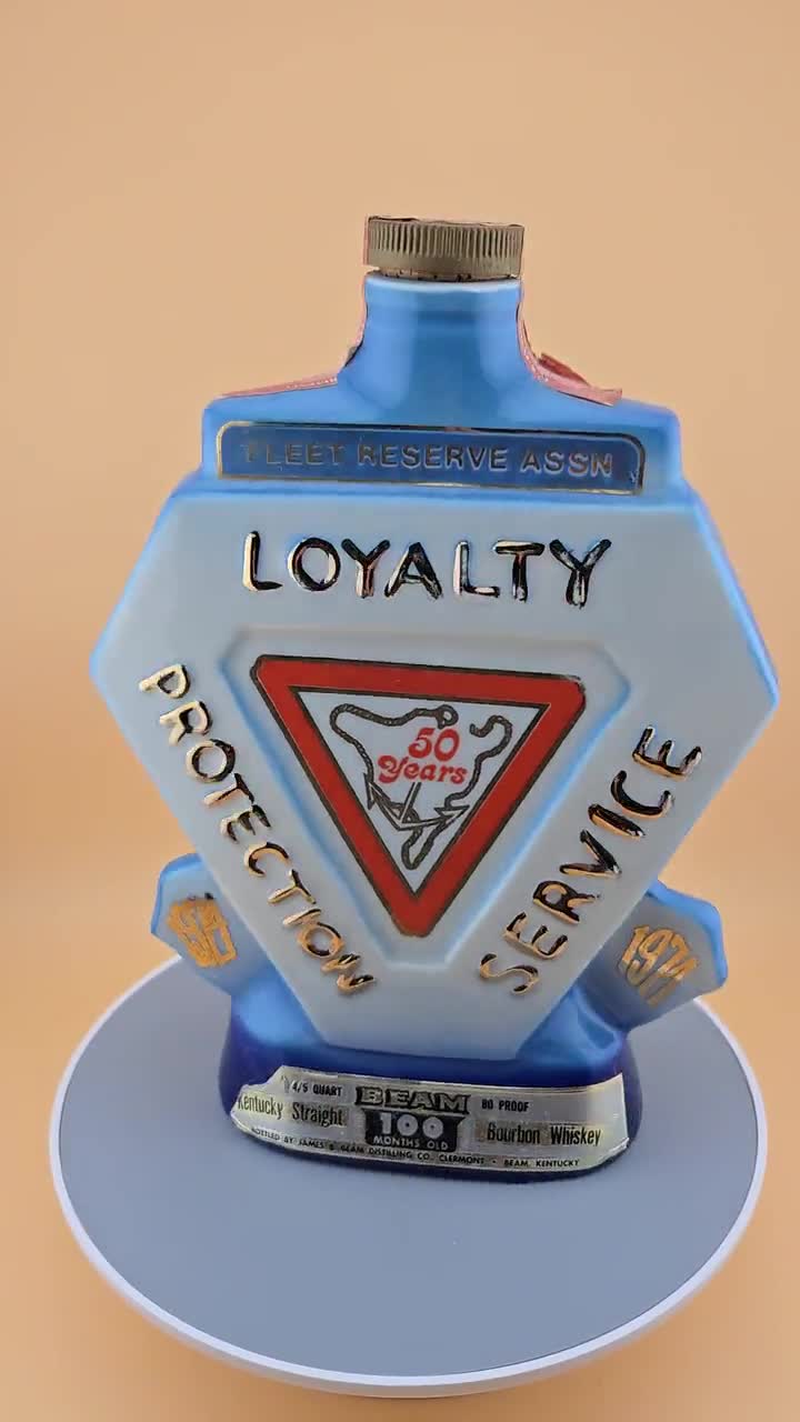1974年ビームデキャンタ:艦隊予備役協会50周年記念 - Etsy 日本 1974年ビームデキャンタ:艦隊予備役協会50周年記念 - Etsy 日本