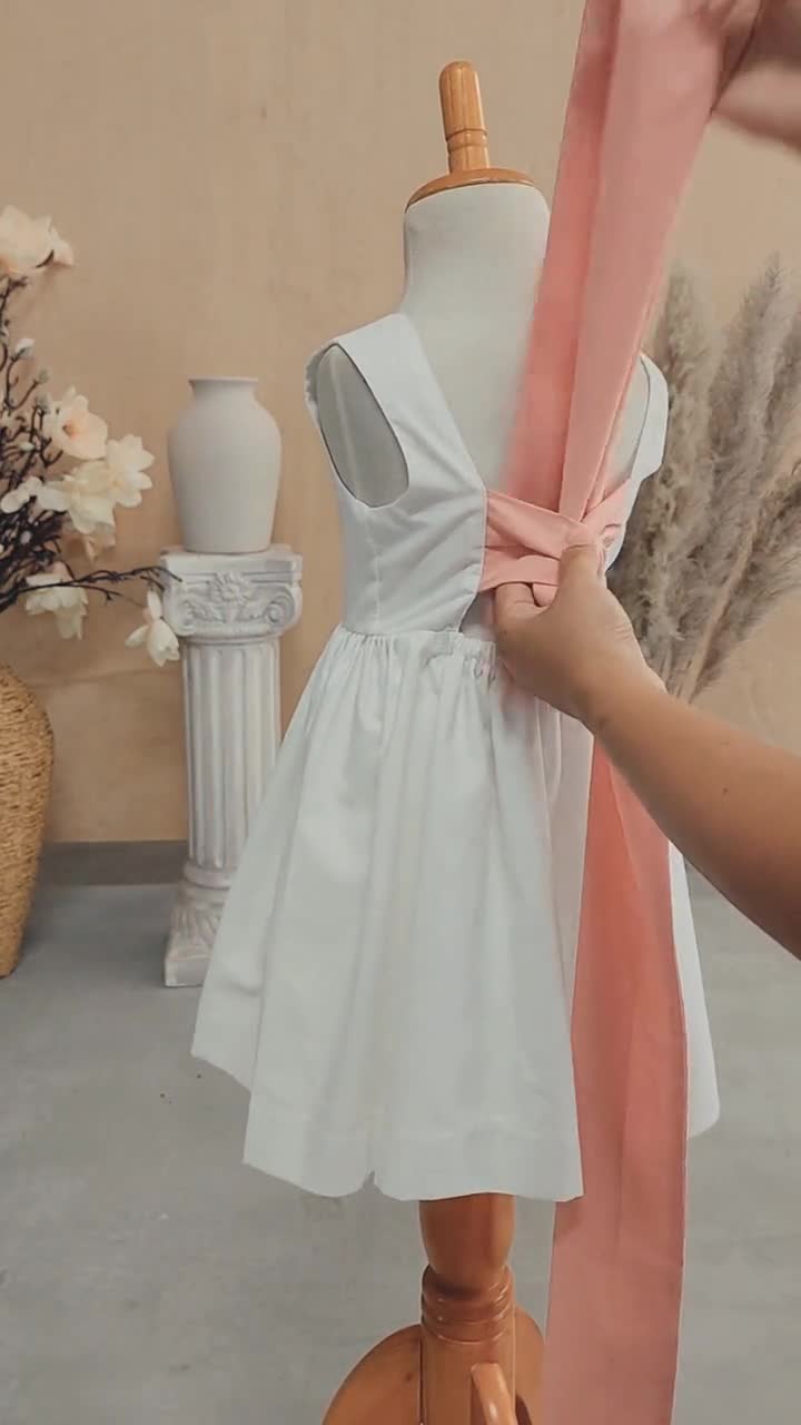 ハンドメイドコットンフラワーガールドレス：ミニマリストボヘミアン