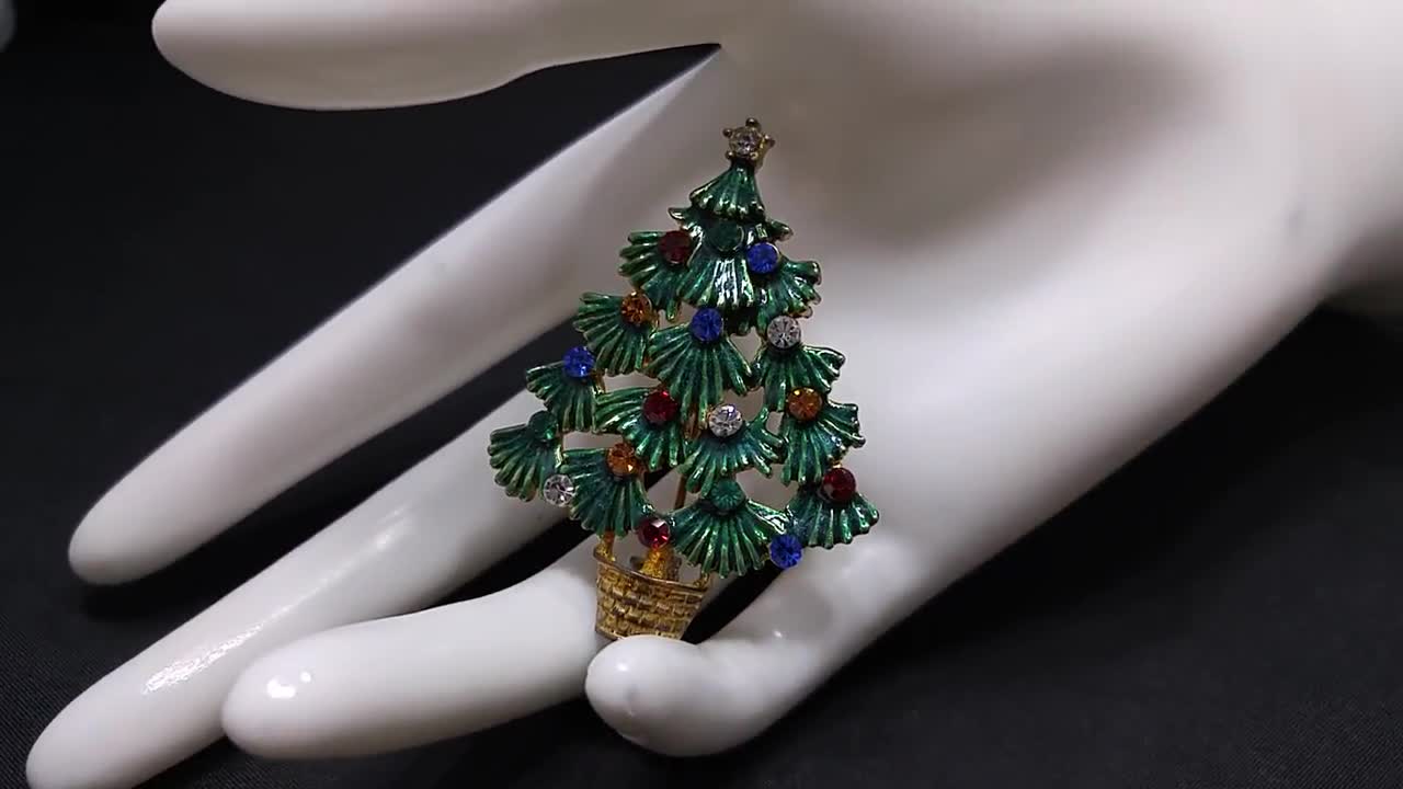 Signed Eisenberg Ice Christmas Tree Pin Clear and Green Rhinestones (item  #1380792)