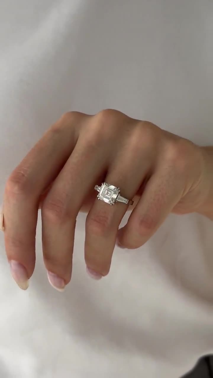Asscher Cut VVS2 Diamonds | Ritani