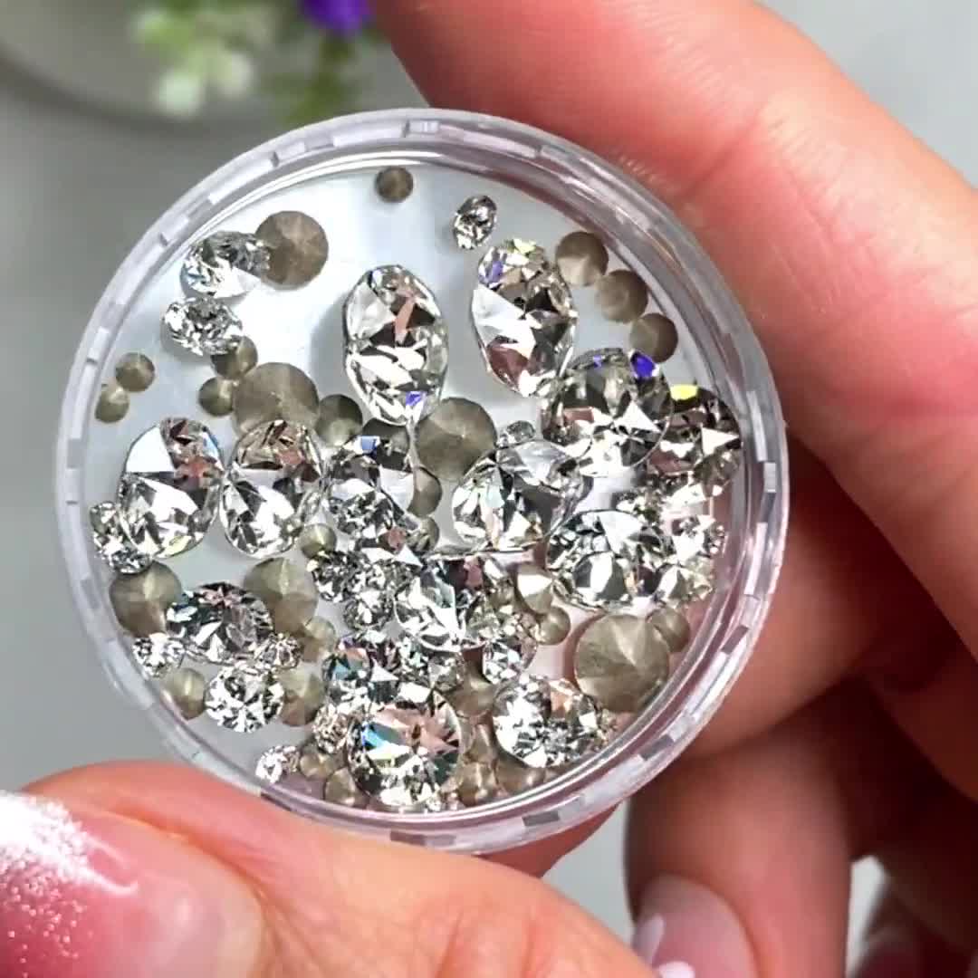 72 Pcs - Swarovski 1088 XIRIUS Chaton Pointed Back Round