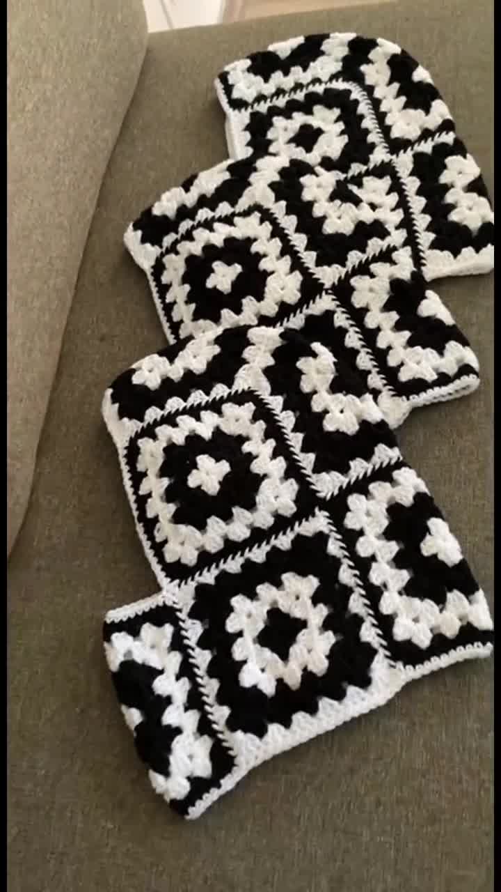 Passamontagna quadrato in maglia marrone della nonna, mini passamontagna  quadrato della nonna all'uncinetto per donna, passamontagna bianco e nero, cappello  invernale all'uncinetto -  Italia