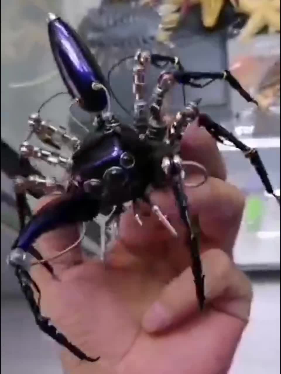 機械ミュータント 3D ジャンピングスパイダー彫刻 手作り彫刻テーブル