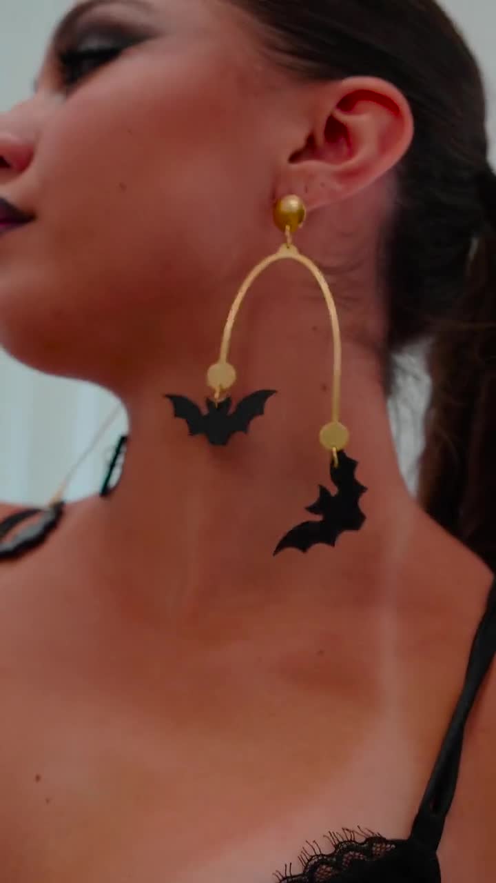 HM　イヤリング　ゴールド　コウモリ　ハロウィン HM イヤリング ゴールド コウモリ ハロウィン HM イヤリング ゴールド