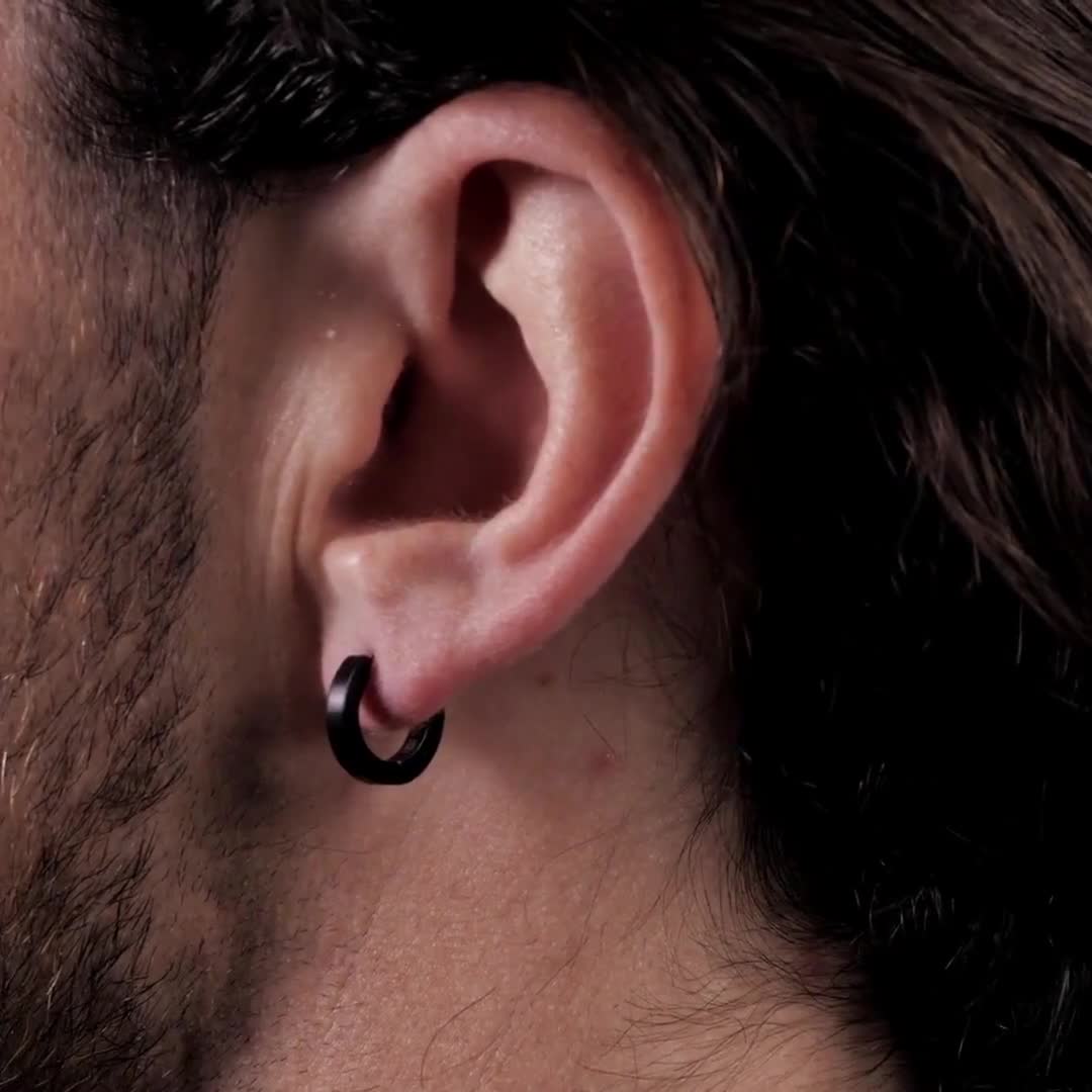 Male on sale earlobe piercing