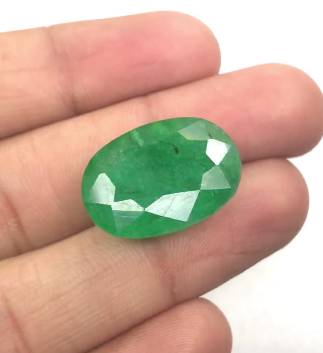 Top Quality Green Emerald Faceted Gemstone Round Shape Emerald Loose Gemstone Pendant Size Beryl Emerald Gemstone 32.70 Ct order 22x10 MM