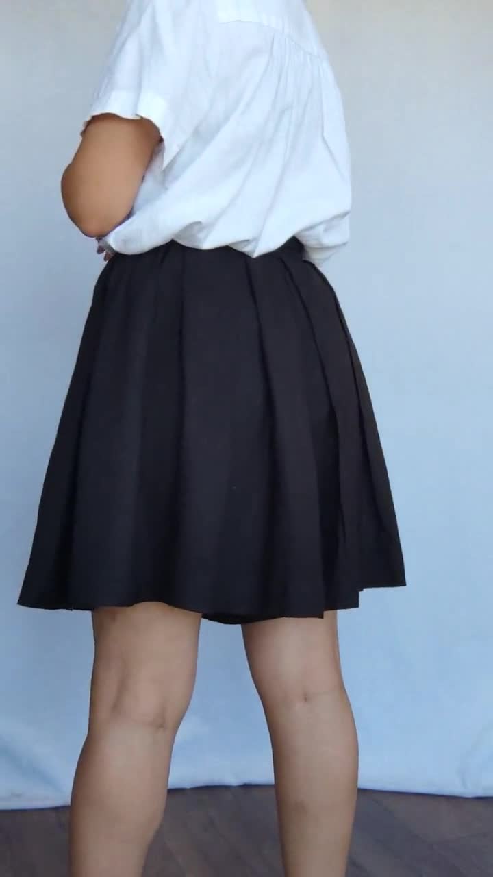 Vintage Black Pleated Shorts Mini Skirt 