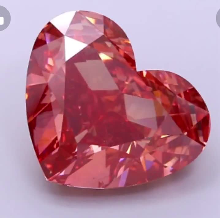 Heart Cut Fancy Vivid Red Color IGI Certified VVS Loose 1-20