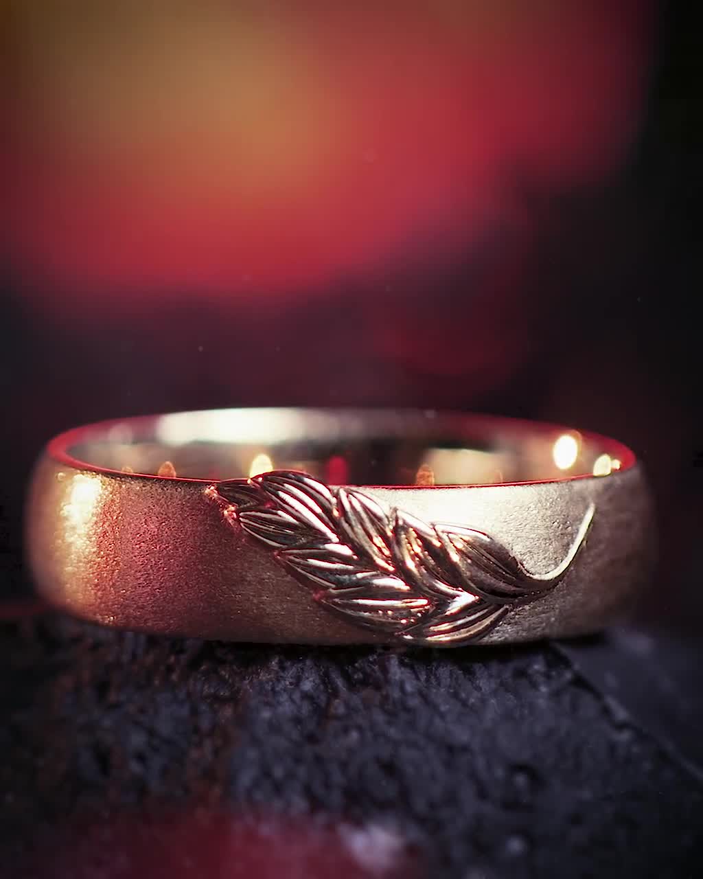 Alianza de boda con hojas de palma, alianza con acabado arenado, anillo con  forma de rama, alianza de boda con hojas, alianza de boda ética, alianza de  boda con ajuste cómodo, image size:1024x1280