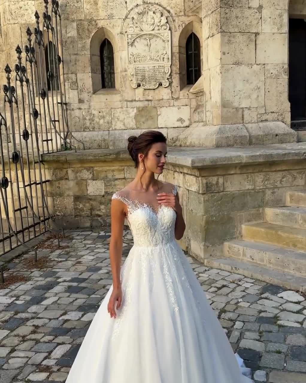 beaded illusion neckline wedding dress Sweetheart White Illusion neck Mermaid Beaded Lace Wedding Dress