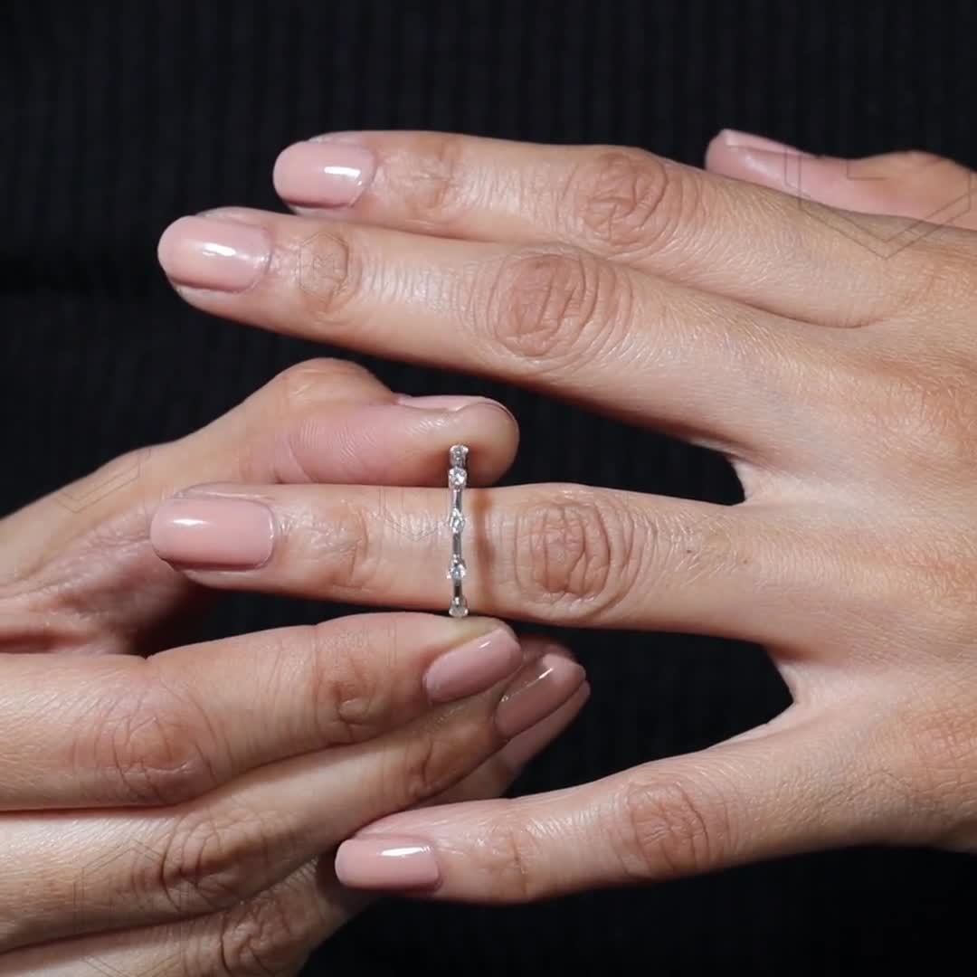 フルエタニティ 2.2mm ラウンドカット モアッサナイト 結婚指輪 細身