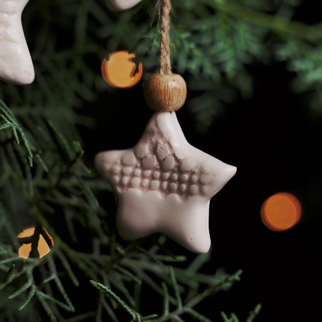 手作り陶器製星型クリスマスオーナメント：スグラッフィート 3個セット