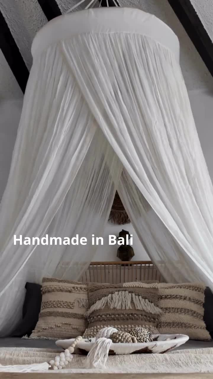 2人用ラウンドコットン蚊帳 - バリ島産の高級蚊帳。両開きタイプ。天然