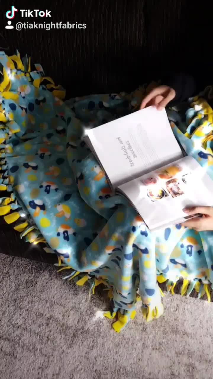 No-sew Fleece Blanket DIY Kit Children & Adults Gift Idea