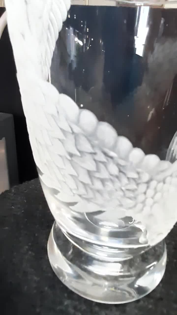 Glass Engraving - Lead Crystal Vase - Lesley Pyke  Glass engraving,  Engraving glass diy, Glass etching