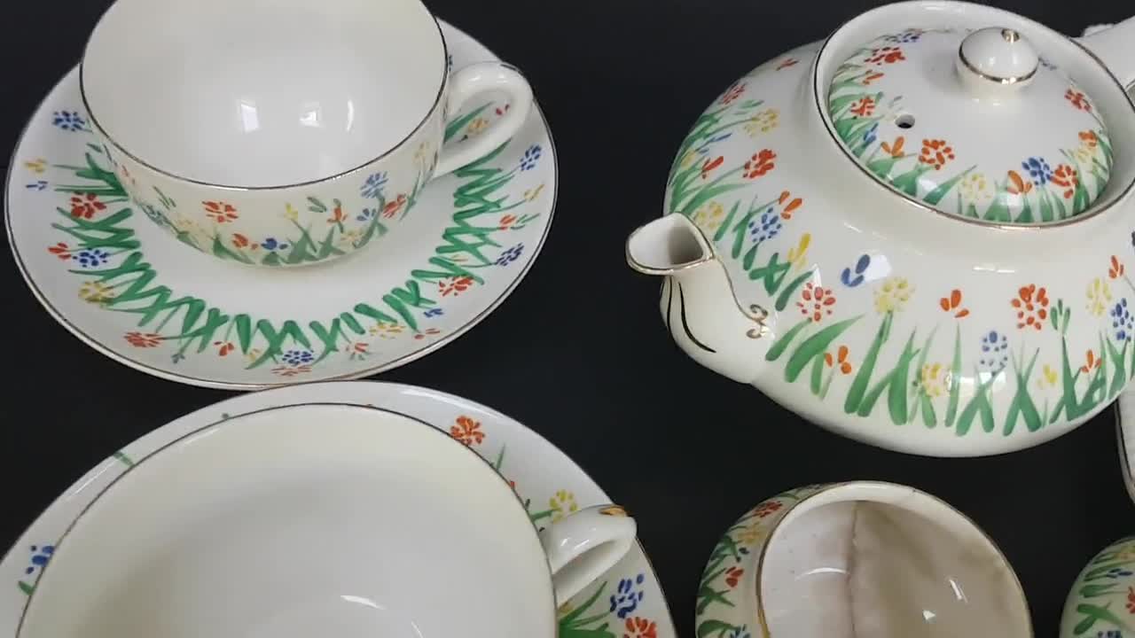 ヴィンテージ クラウン デュカル ティーセット 2人用：手描きの花柄