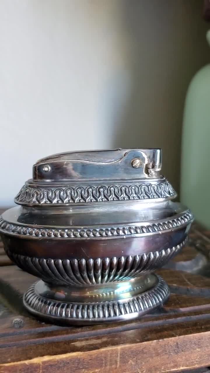 Vintage Ronson Queen Anne Table Lighter, Silver Table