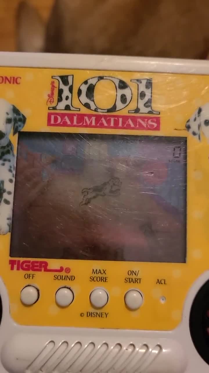 Vintage Tiger Toys 1994 Electronic Disney's 101 Dalmatians Game, Vintage  Game, Collectable Games