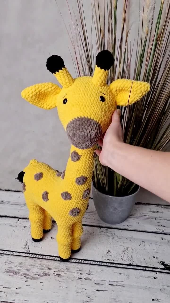 キリンのかぎ針編みパターン、4本足のキリンのかぎ針編みパターン