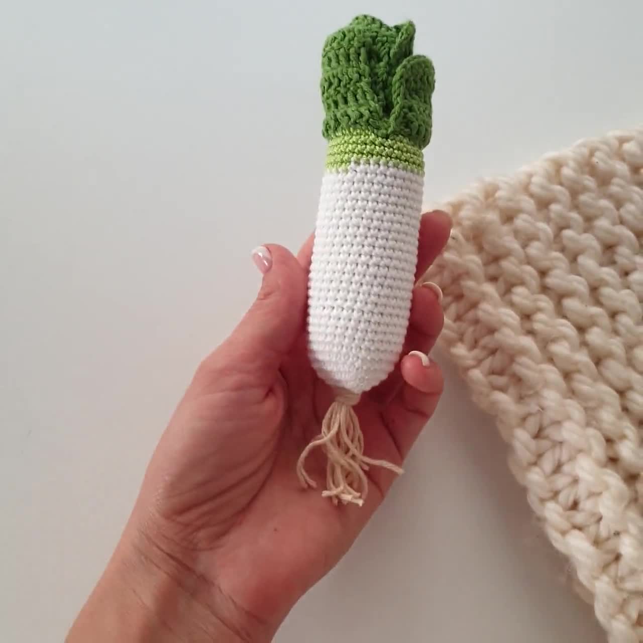 Crochet leeks1pc play food, crochet vegetables knitted vegetables Montessori  toys baby play toy kitchen food crochet play food organic -  Italia