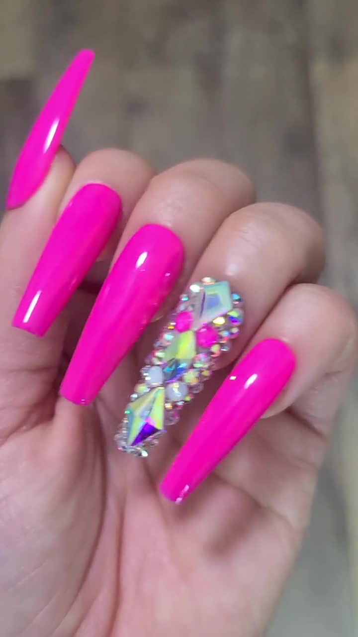 Barbie Party Almond Nails - Press On Nails – BTArtbox Nails