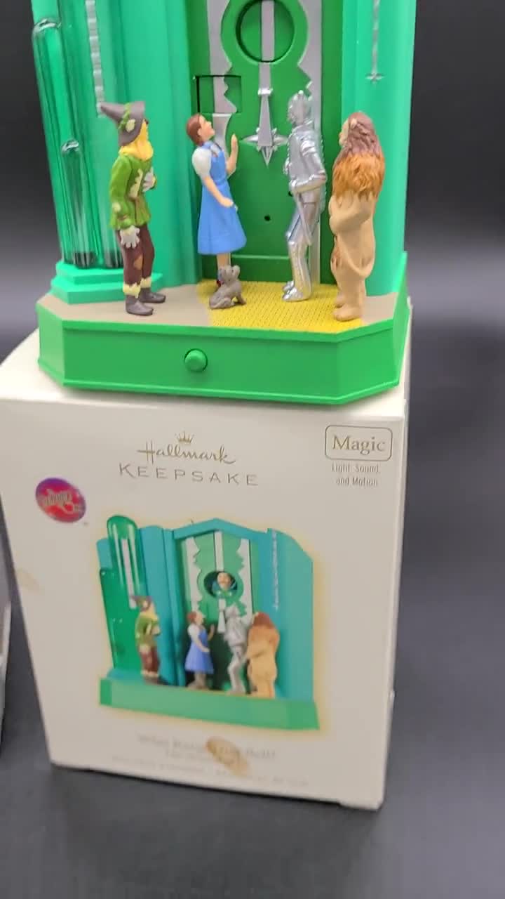 Wizard store of Oz Hallmark sound ornaments x7 lot