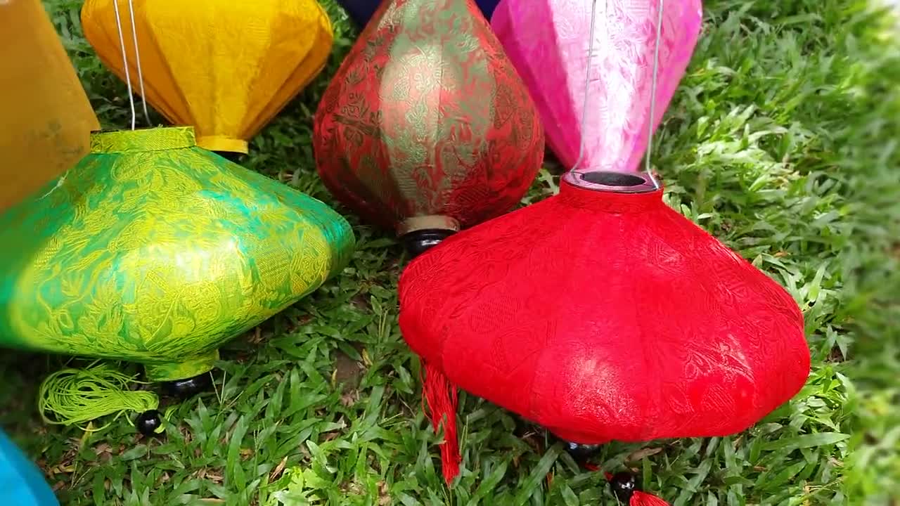 Lot of 20 pcs hoi an silk lanterns 40 cm for wedding decor- Garden decor  Home decor Lanterns for ceiling decor Lanterns for restaurant decor