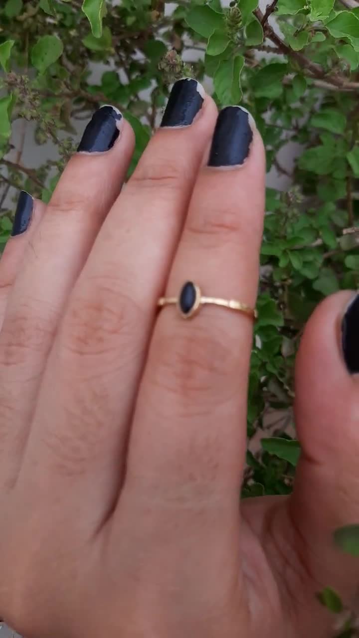 小さな黒曜石リング、マーキスジェムストーンリング、ゴールドリング