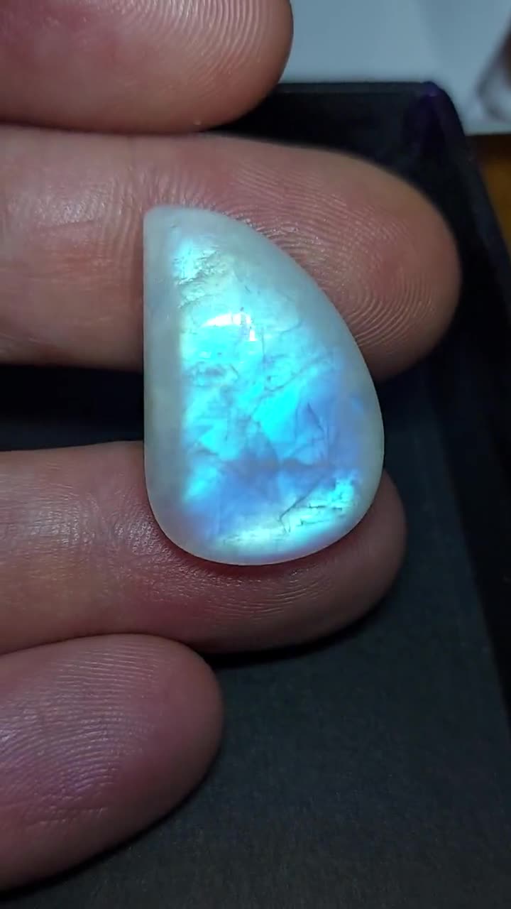 Big Glowing Blue Moonstone Cabochon Loose Natural Orthoclase Feldspar  Gemstone 33.20 CTS Pear 27 X 18 Mm Adularescent Stone 