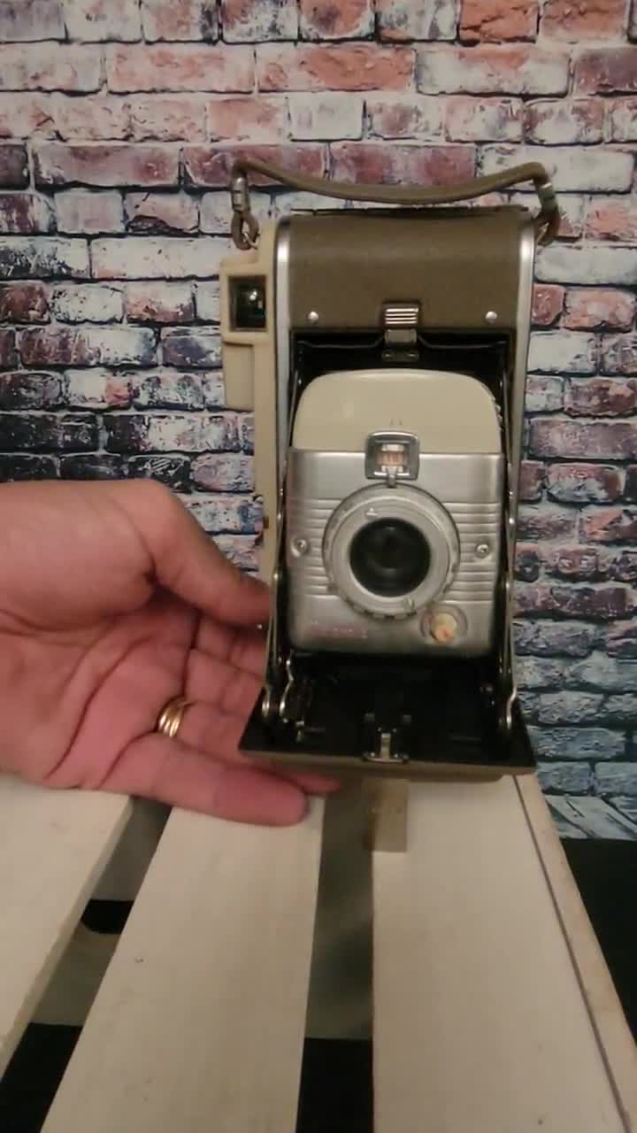 Vintage Polaroid Land Camera - Model 80A Film Camera - Etsy Vintage Polaroid Land Camera - Model 80A Film Camera - Etsy