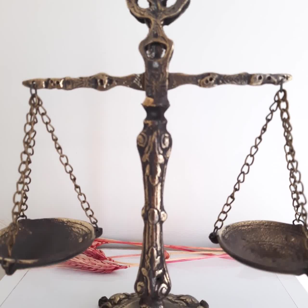 Wenbery Libra Decor, Scales Of Justice Desk Decor, Vintage Libra Justice  Scales Decor, Table Decor（13.38 H）