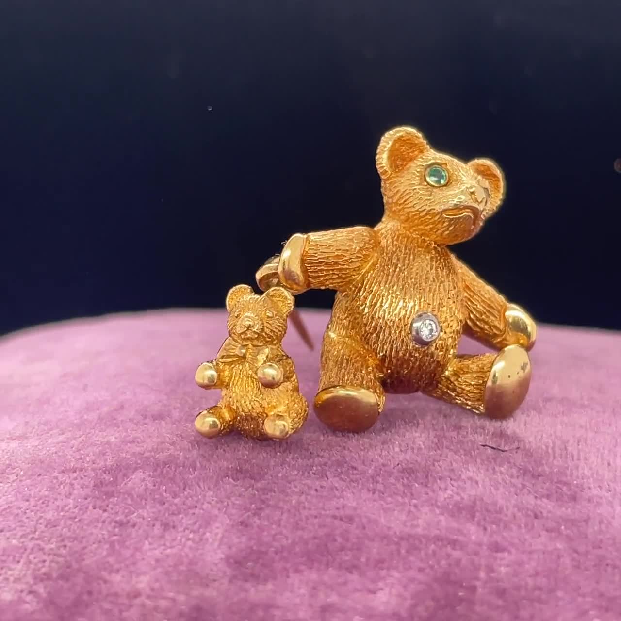 Vintage 18K Yellow Gold Tiffany & Co Bear and Cub Pin Brooch with Diamond  and Emeralds