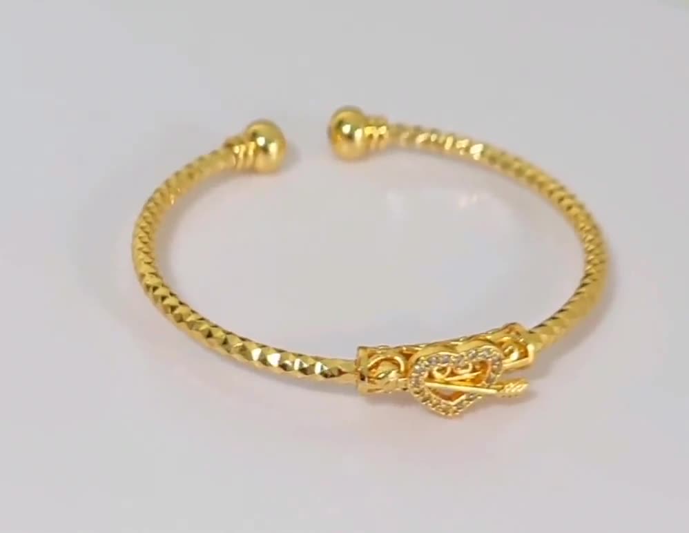 Two-Tone Curved Leaf 22k Gold Bangle Bracelet – Andaaz Jewelers
