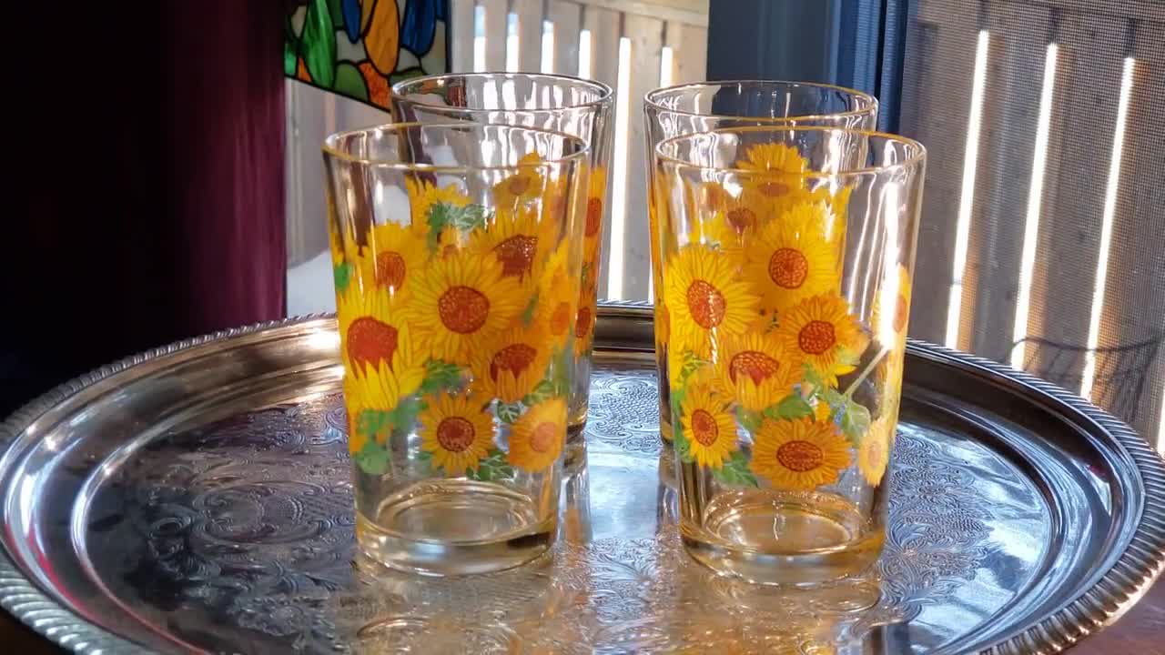 Sunflower Drinking Glasses 16 Oz 4” Juice Glass NWT Set of 4. Cocktail Glass