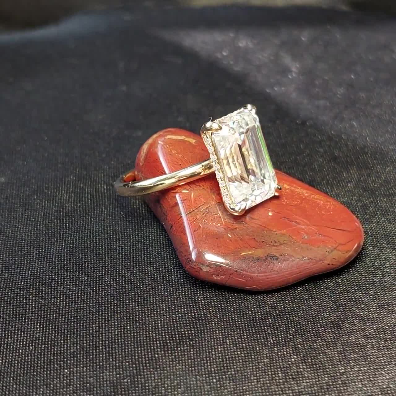 大粒エメラルドカット5.0ct ラボダイヤモンド 5.0カラットのエメラルドカットのラボグロウンダイヤモンド