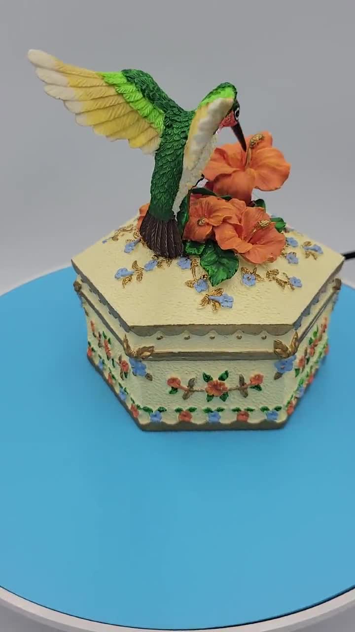 Vintage Ruby-throated Hummingbird Music Trinket Box