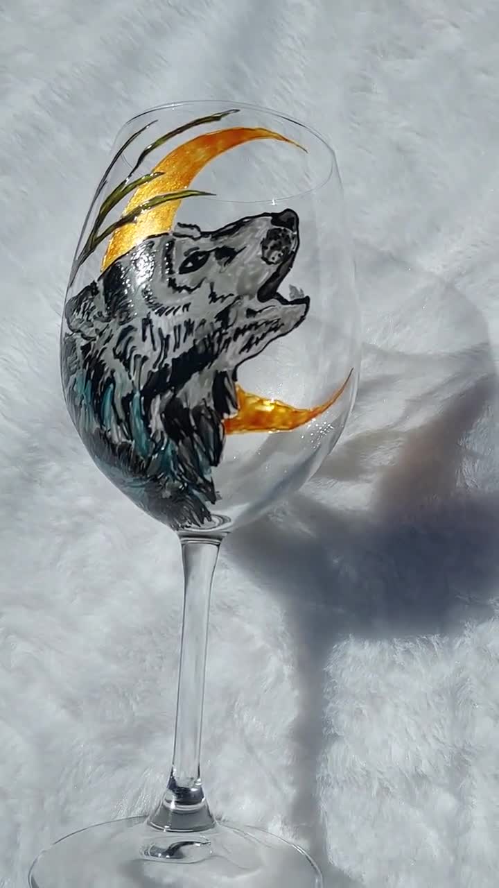 Wolf Etched Crystal 18 oz Wine Glass Set of 2