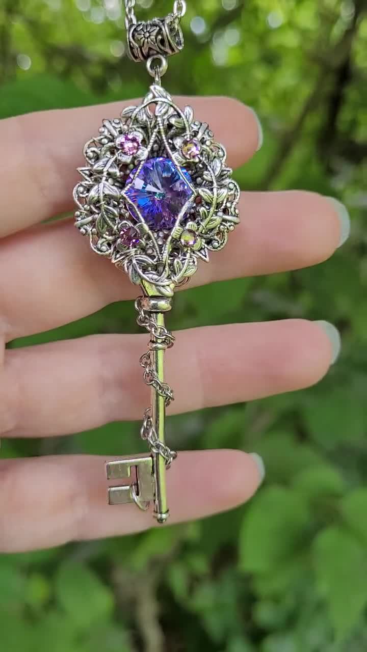 Romantic Elvish Key Necklace With Red Swarovski Crystals 