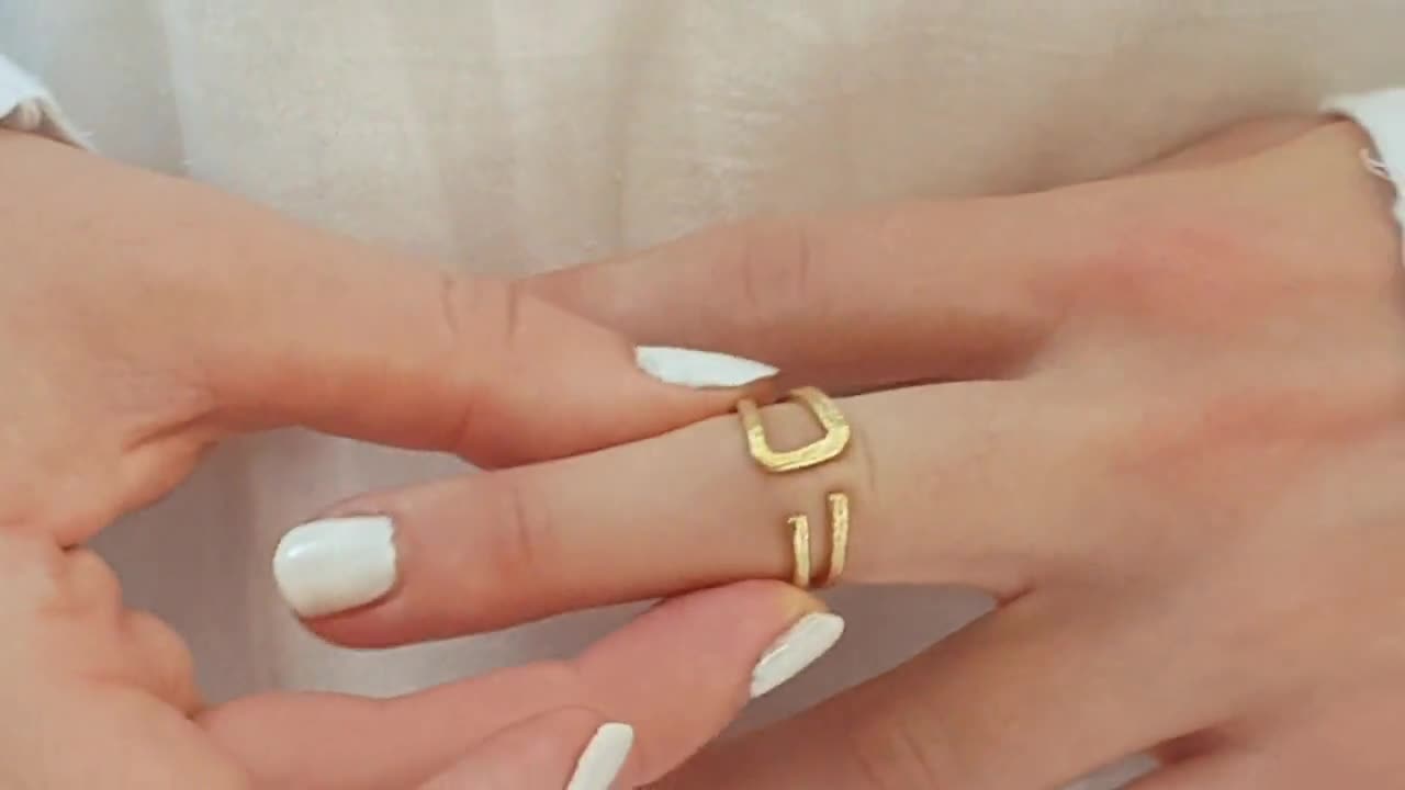 Anello placcato oro bypass per donne, anello geometrico unico, anello per il pollice, anello di dichiarazione Boho, anello d'oro semplice, anello artigianale - Italia