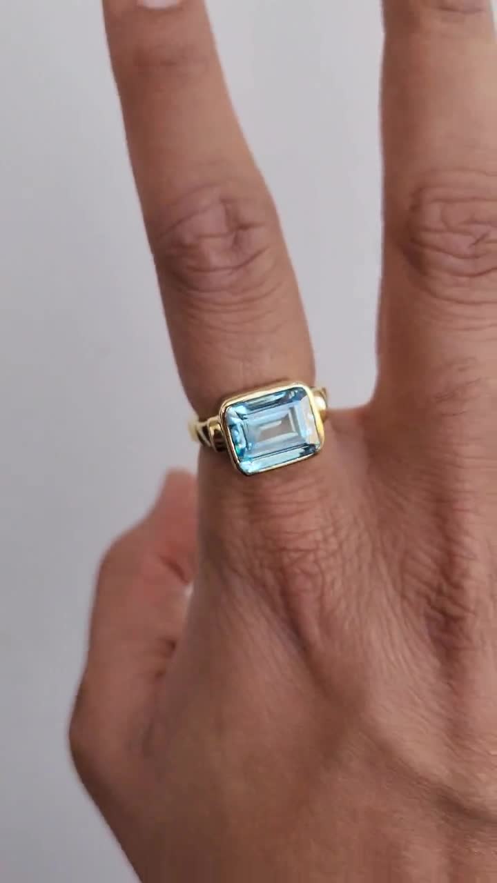 Anello con diamanti ed acquamarina rettangolare - Ma.Gi. Gioielli