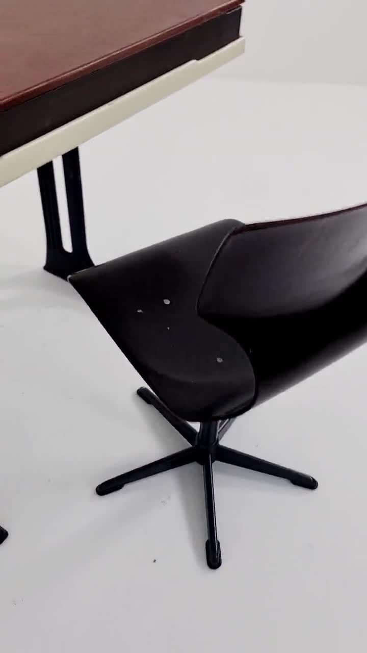 レア スペース エイジ ヴィンテージ ドイツ デスク by Luigi Colani