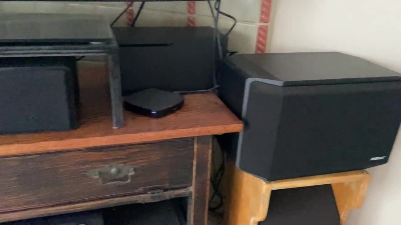 Bose 301 Direct/Reflecting Diffusori Da Scaffale – Stereo Everywhere Con Tweeter Stereo Targeting E Woofer 20.3cm, Nero