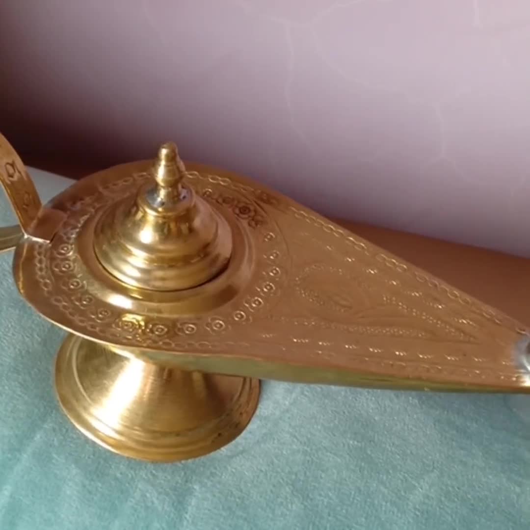 Hanzla Collection Patina Antique Finish 10 Brass Genie Oil Lamp