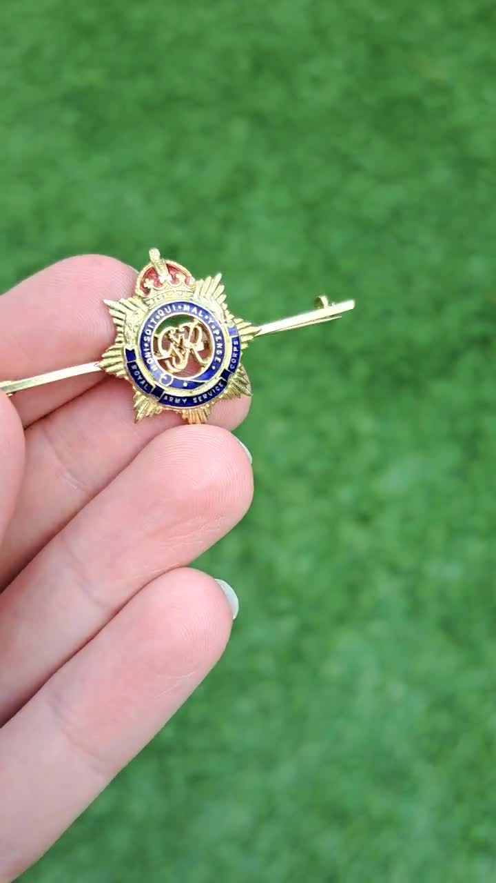 Spilla Vintage Mani In Preghiera 'Serenity' - Colore Oro - Elegante Spilla Da Risvolto Per Donna - Gioiello Moda Religioso