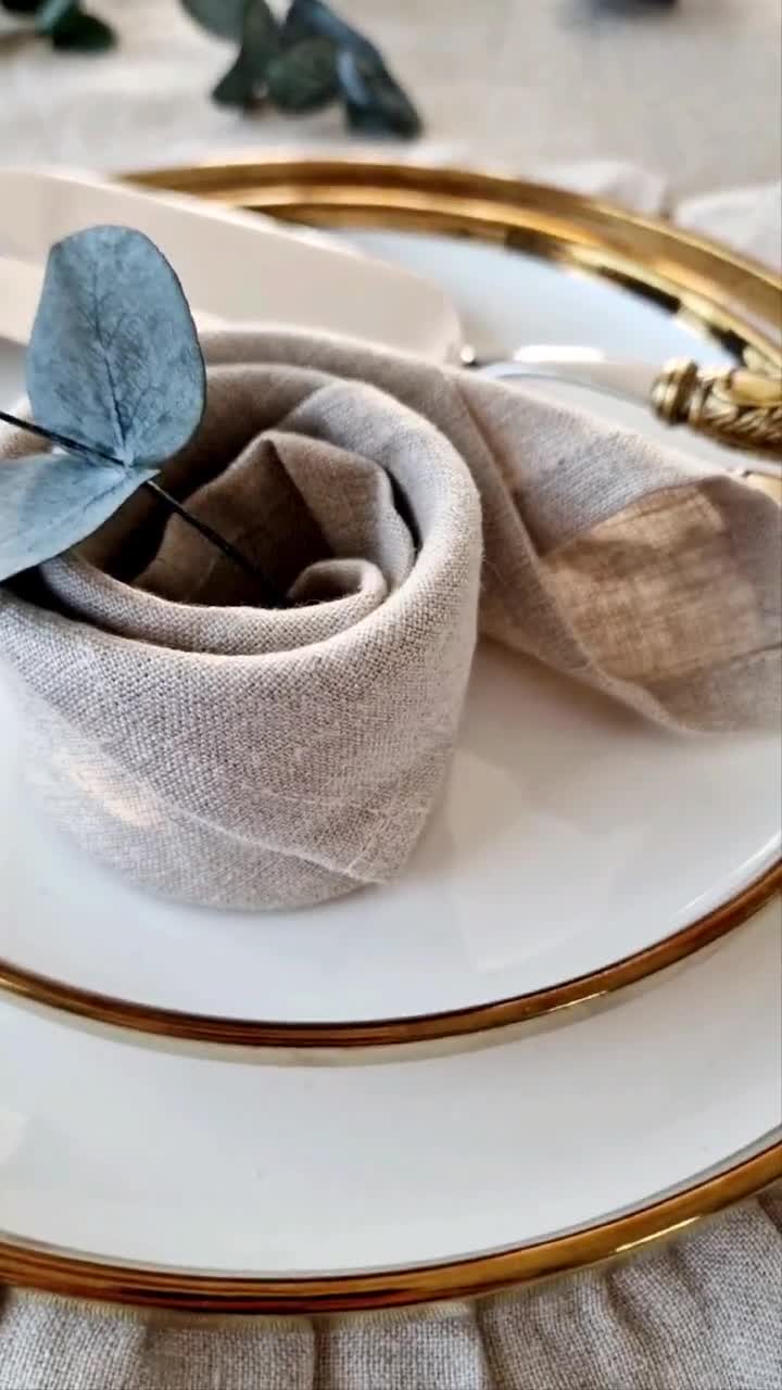 youngseahome Jacquard Washable Cloth Napkins Star Design Waterproof Spillproof Polyester Fabric Napkins for Dinner/Weddings/Parties/Banquets,Gold