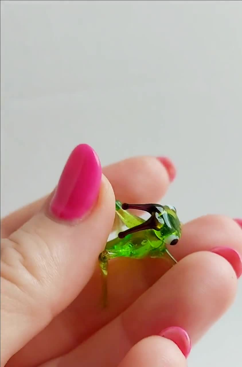 ムラーノガラスのバッタ：ミニチュアコレクター向けフィギュア - Etsy 日本