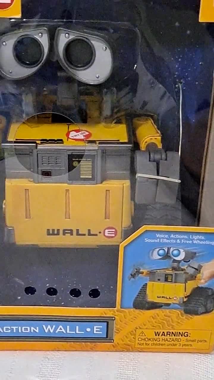 WALL ・ E フィギュアセット　ビンテージ　トーキング Disney Pixar Wall-E Interaction first edition Interactive robot by